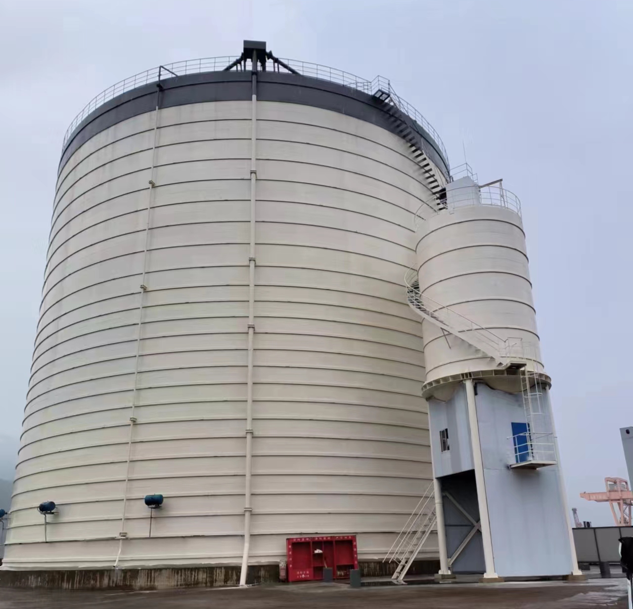 虹口10万吨水泥钢板库